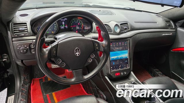 Maserati GranTurismo — interior