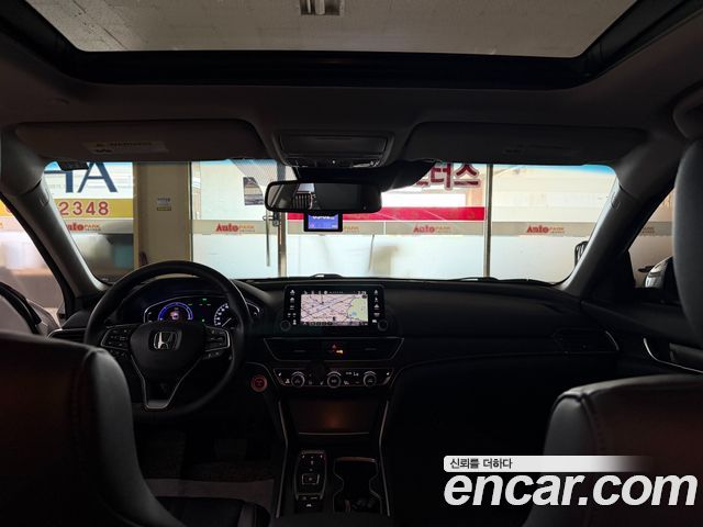 Honda Accord — interior