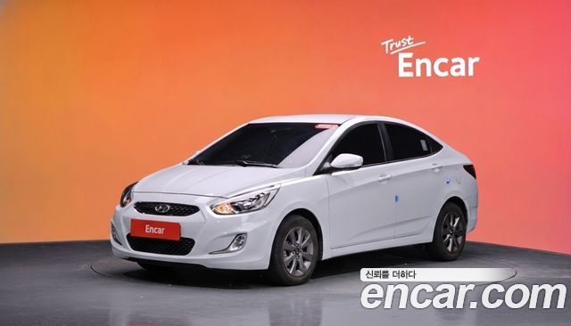Hyundai Accent — exterior