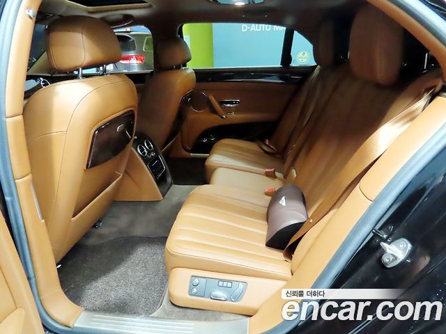 Bentley Flying Spur — interior