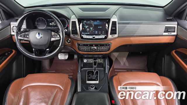 KG Mobility Rexton — interior