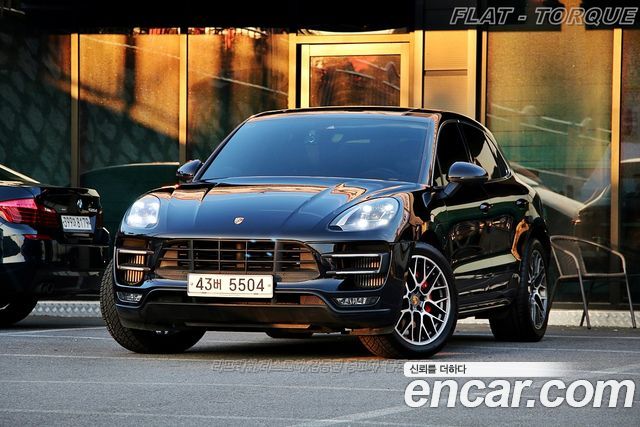 Porsche Macan — exterior