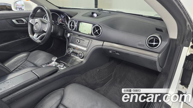 Mercedes-Benz SL-Class — interior