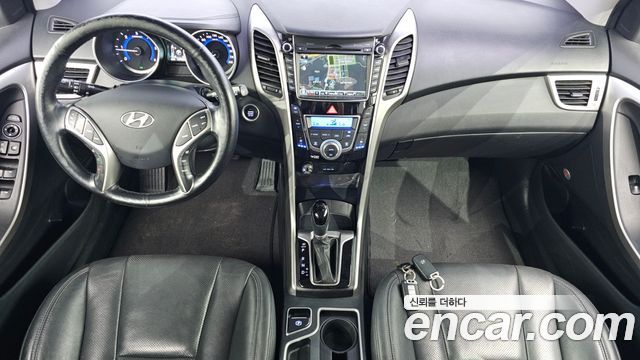 Hyundai i30 — interior