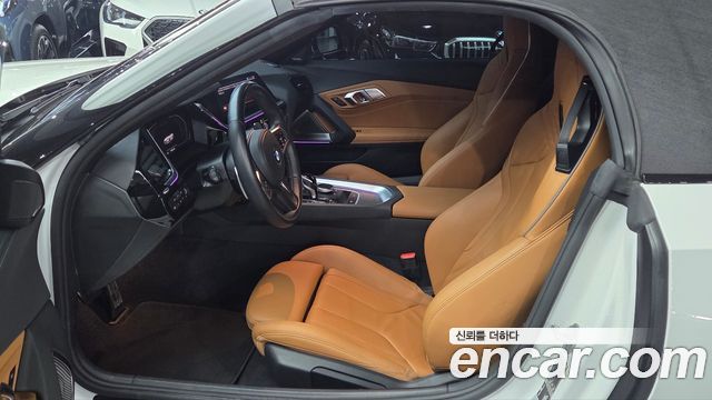 BMW Z4 — interior