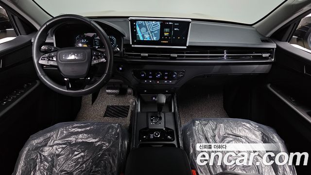 KG Mobility Musso — interior