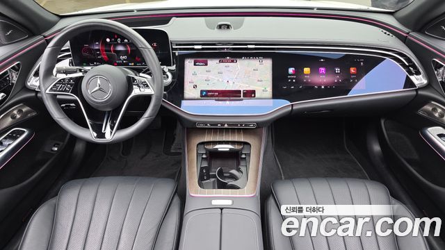 Mercedes-Benz E-Class — interior