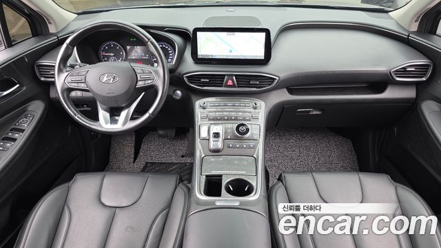 Hyundai Santa Fe — interior