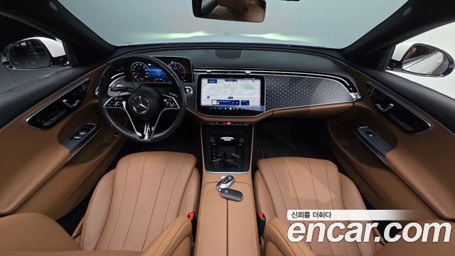 Mercedes-Benz E-Class — interior
