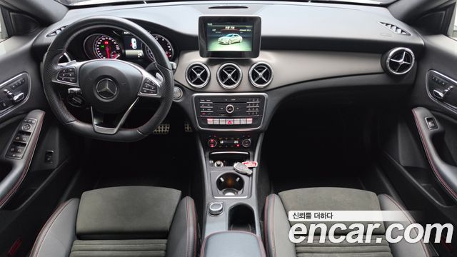 Mercedes-Benz CLA-Class — interior