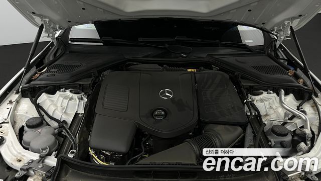 Mercedes-Benz E-Class — interior