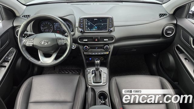 Hyundai Kona — interior