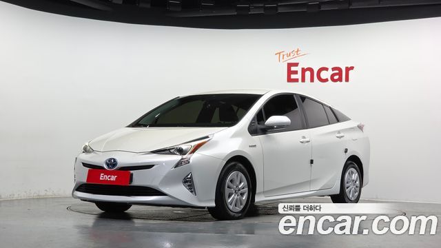 Toyota Prius — exterior