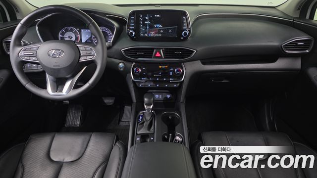 Hyundai Santa Fe — interior
