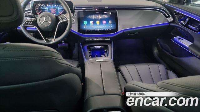 Mercedes-Benz E-Class — interior