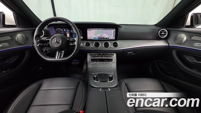 Mercedes-Benz E-Class — interior
