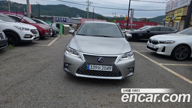 Lexus CT200h — exterior