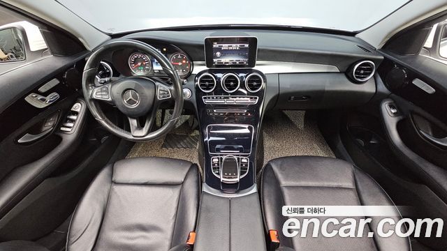 Mercedes-Benz C-Class — interior