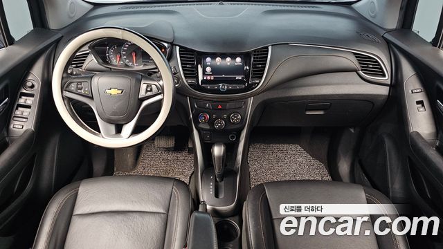Chevrolet Korea Trax — interior