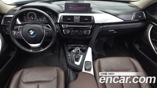 BMW 4 Series — interior