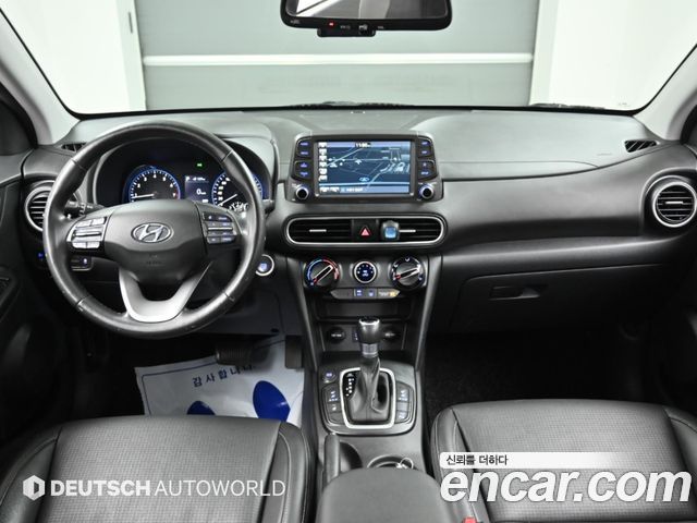 Hyundai Kona — interior