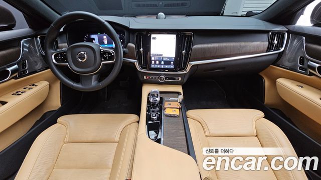 Volvo S90 — interior