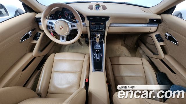Porsche 911 — interior