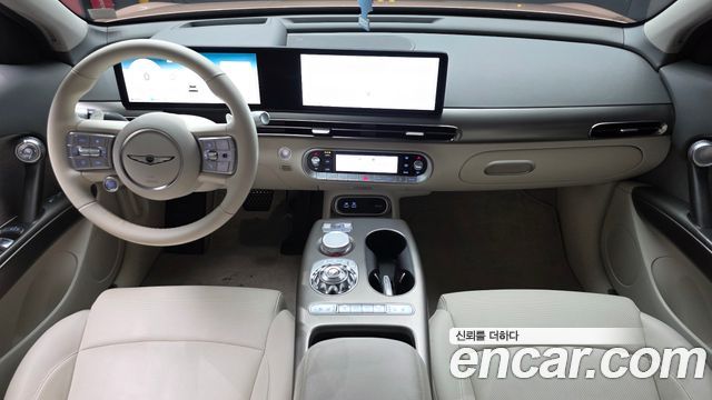 Genesis GV60 — interior