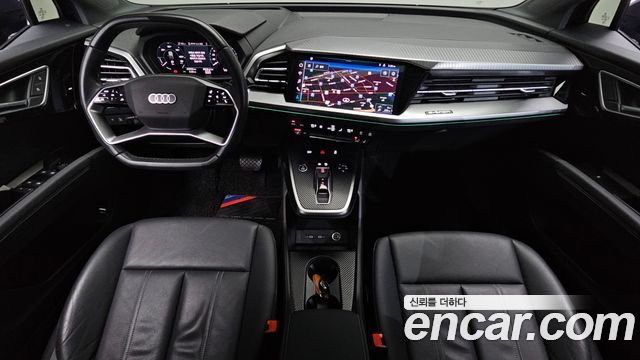 Audi Q4 e-tron — interior