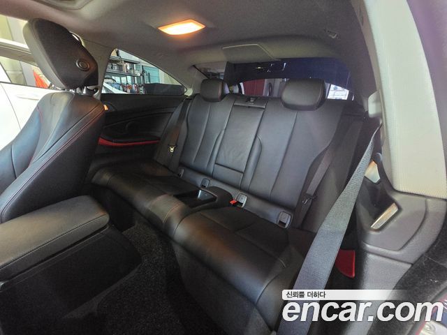 BMW 4 Series — interior