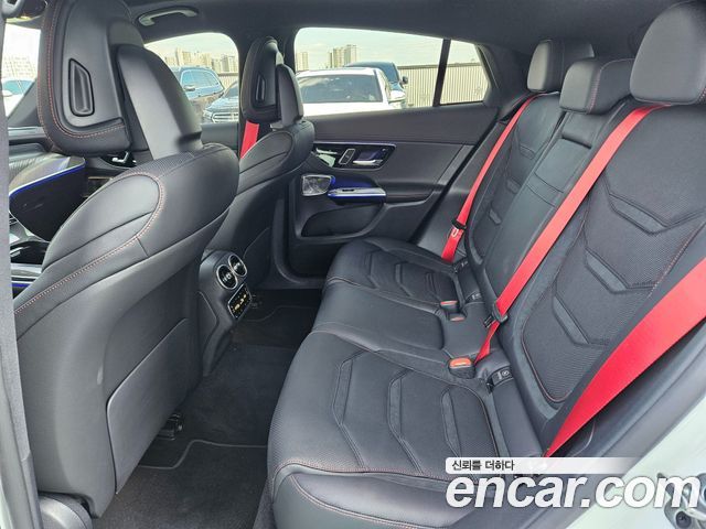 Mercedes-Benz GLC-Class — interior