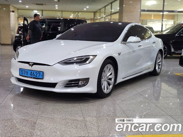 Tesla Model S — exterior