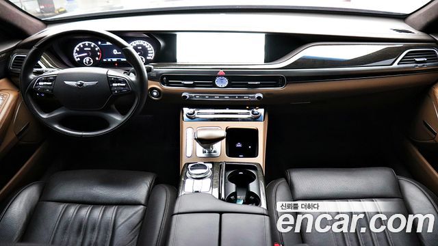 Genesis G90 — interior