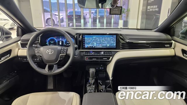 Toyota Camry — interior