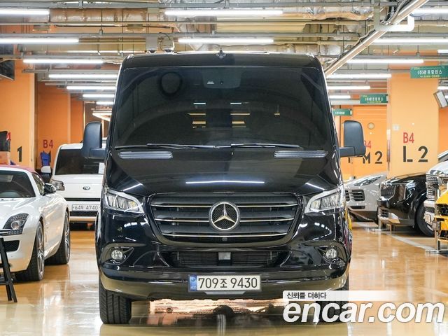 Mercedes-Benz Sprinter — exterior