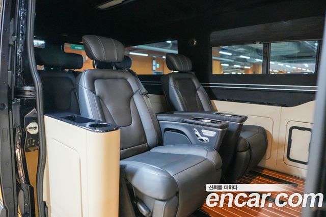 Mercedes-Benz Sprinter — interior