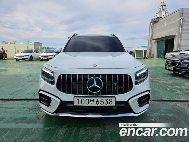 Mercedes-Benz GLB-Class — exterior