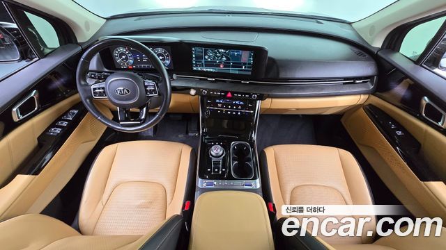 Kia Carnival — interior