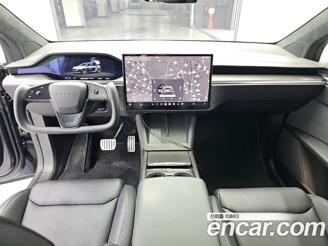 Tesla Model X — interior