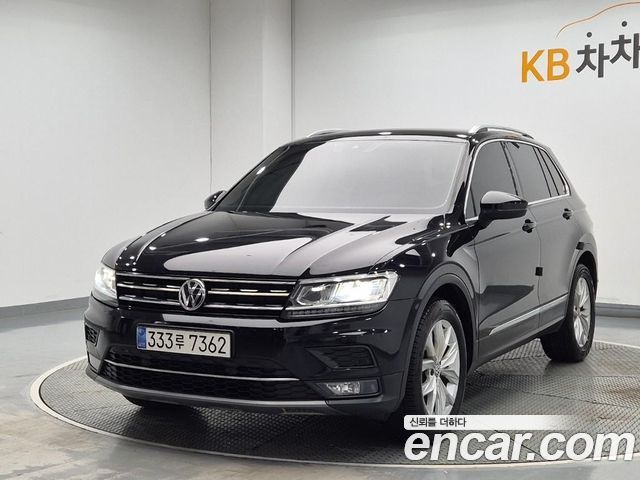 Volkswagen Tiguan — exterior