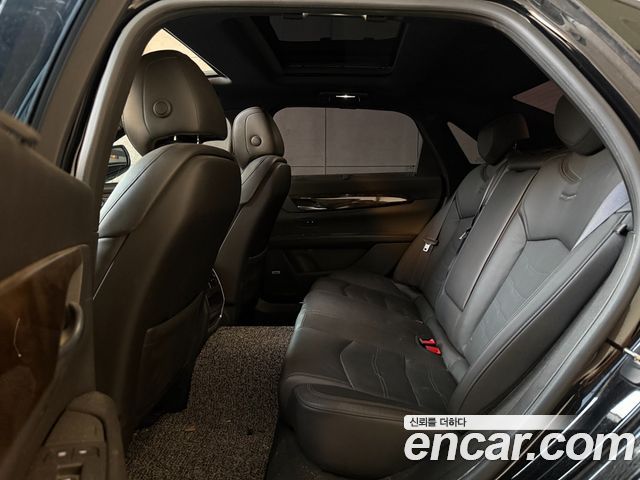 Cadillac CT6 — interior