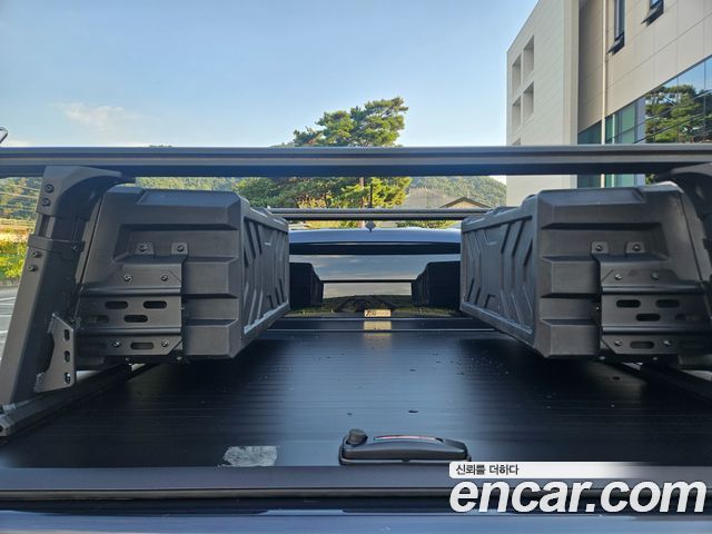 Ford Ranger — interior