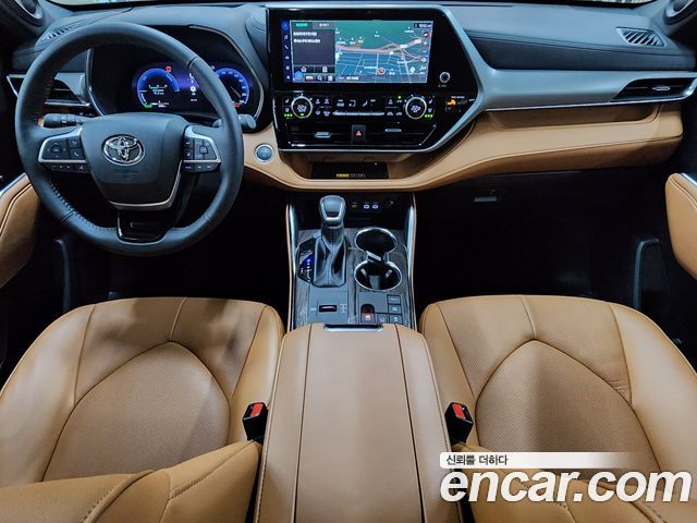 Toyota Highlander — interior
