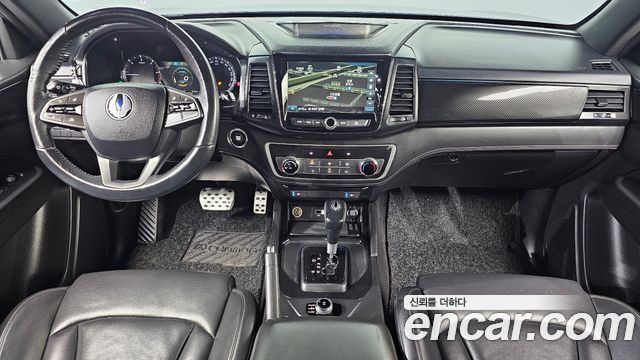 KG Mobility Rexton — interior