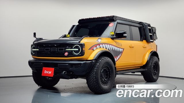 Ford Bronco — exterior