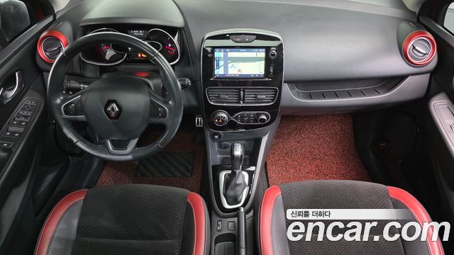 Renault Korea Clio — interior