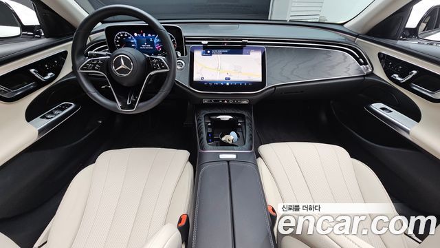 Mercedes-Benz E-Class — interior