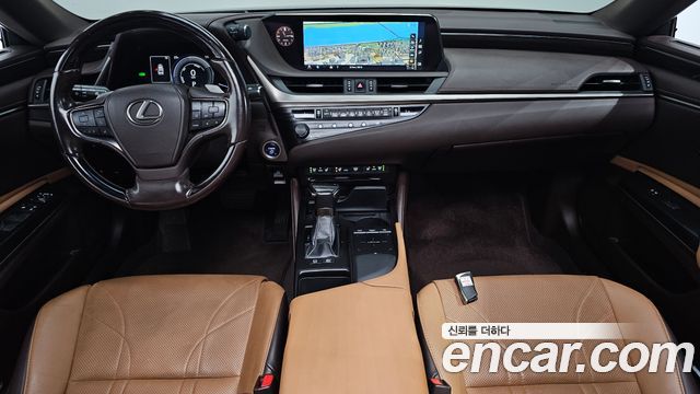 Lexus ES — interior