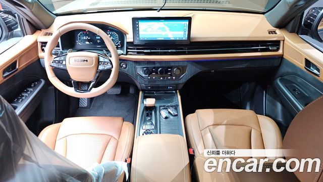 KG Mobility Musso — interior