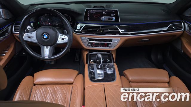 BMW 7 Series — interior